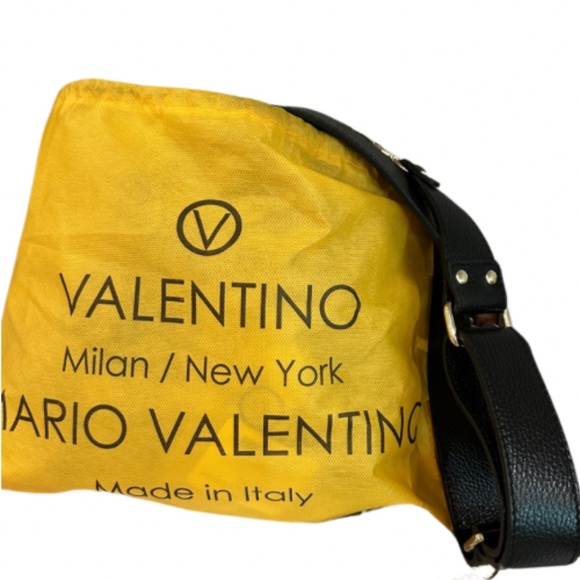 NWT VALENTINO BY MARIO VALENTINO MIA ROCK
STUDD LEATHER CROSSBODY CAMERA BAG - Picture 10 of 11